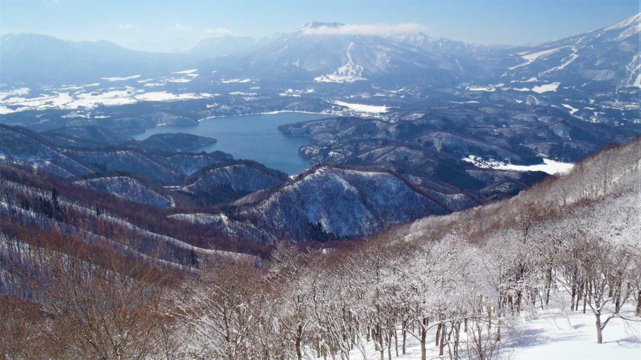 Blueberry Pension Madarao Iiyama Екстер'єр фото