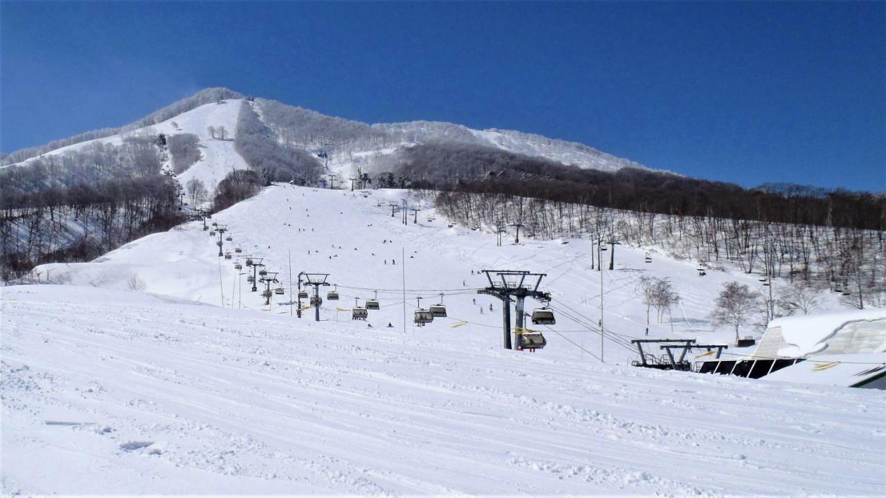 Blueberry Pension Madarao Iiyama Екстер'єр фото