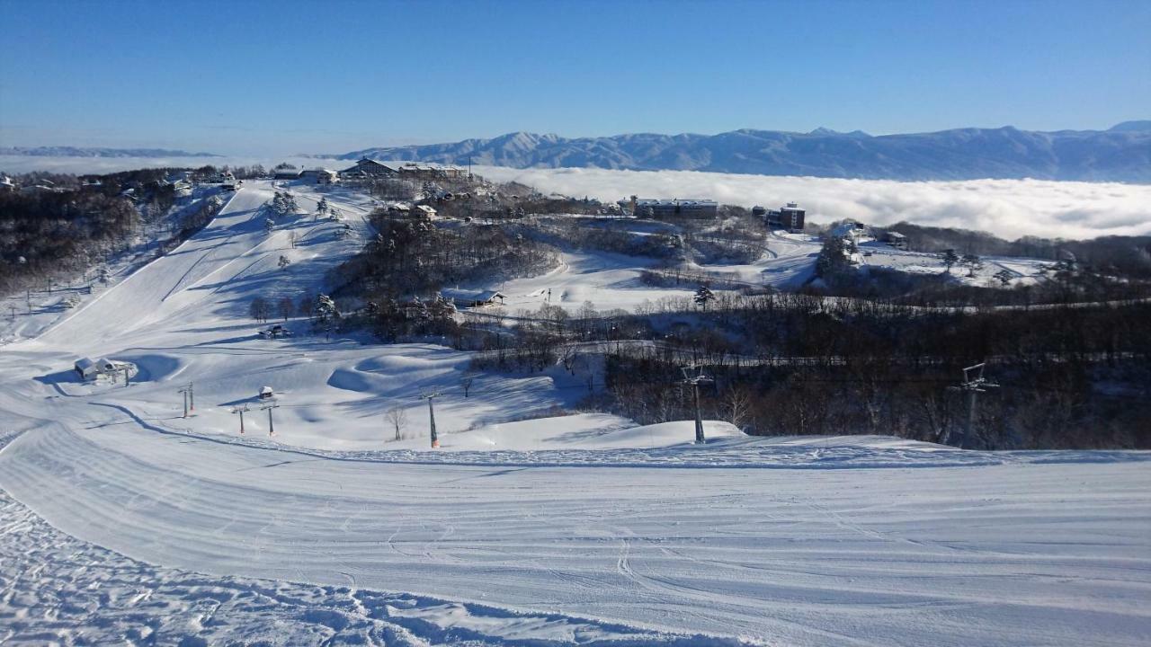 Blueberry Pension Madarao Iiyama Екстер'єр фото